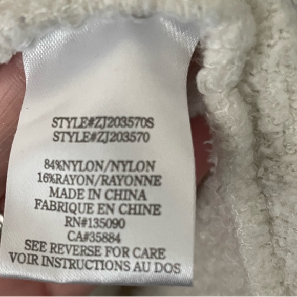 Z Supply Women's Kaye Feather Cardigan - Picture 4 of 5